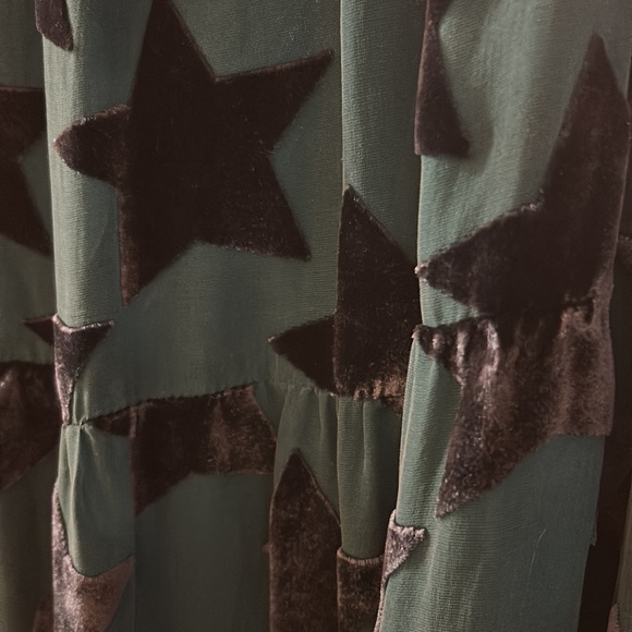 Velvet star Anthro skirt - Picture 2 of 4
